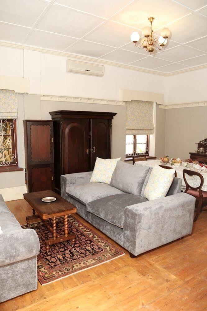 Newington Place Port Elizabeth Exterior photo
